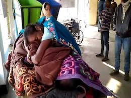 असम में जहरीली शराब पीने से चाय बागान में काम करने वाले 32 मजदूरों की मौत असम में जहरीली शराब पीने से चाय बागान में काम करने वाले 32 मजदूरों की मौत