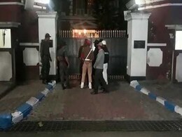 CBI-Police Showdown In Kolkata Over Top Cop's Questioning CBI-Police Showdown In Kolkata Over Top Cop's Questioning