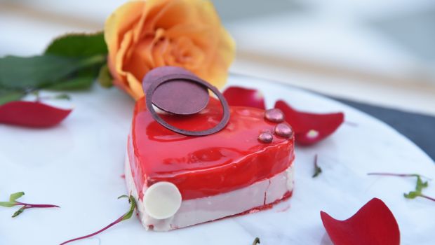 Valentines Day 2019: 9 Best Restaurant Offers In Delhi/NCR For Valentine's Day