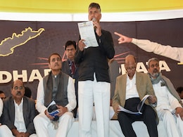 "Best Friend": At Chandrababu Naidu's Fast, Bonhomie With Sena On Display "Best Friend": At Chandrababu Naidu's Fast, Bonhomie With Sena On Display