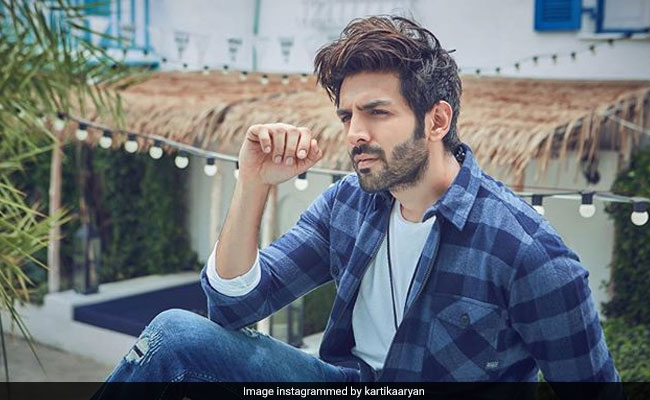 Valentine's Day: The Internet Has No Sympathy For Kartik Aaryan's ROFL Post. Because, Sara Ali Khan