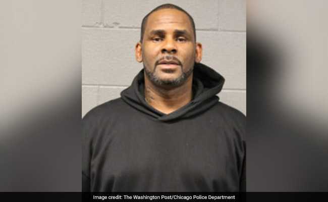 US Singer R Kelly, Charged With Sex Abuse, To Pay $1 Million For Bail