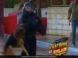 जब कॉमेडियन भारती सिंह के पीछे पड़ गया डॉग, कर डाला कुछ ऐसा हाल- देखें Video जब कॉमेडियन भारती सिंह के पीछे पड़ गया डॉग, कर डाला कुछ ऐसा हाल- देखें Video
