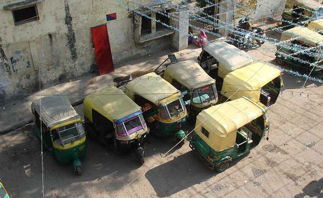 Auto Drivers Go On Strike Against Route Map Rule In Ghaziabad