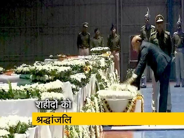 पुलवामा आतंकी हमला: निर्मला सीतारमण, राजनाथ सिंह ने शहीदों को दी श्रद्धांजलि