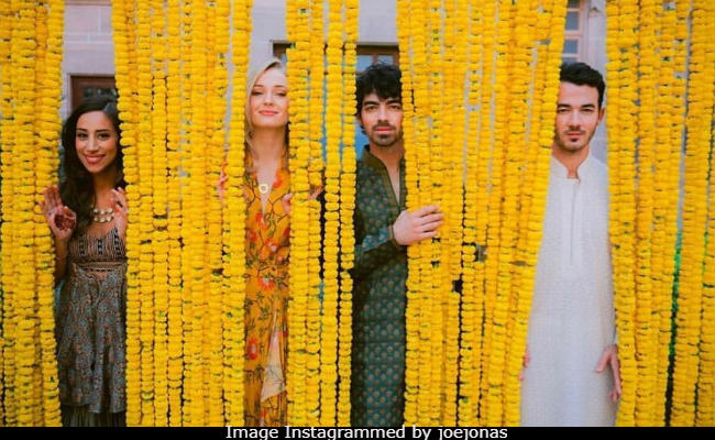 Sophie Turner And Jonas Brothers Rock The 'In-N-Out' Pic From Indian <I>Shaadi</i>