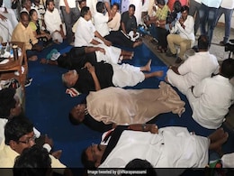Puducherry Chief Minister Sleeps On Road Outside Kiran Bedi's Home Puducherry Chief Minister Sleeps On Road Outside Kiran Bedi's Home