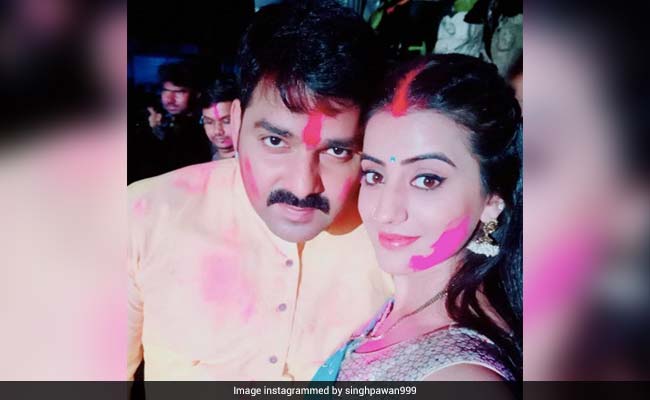 Bhojpuri Cinema: पवन सिंह ने शरारती अंदाज में की शिकायत, बोले- फोनवे से Happy Holi बोल दिहतू- देखें Video