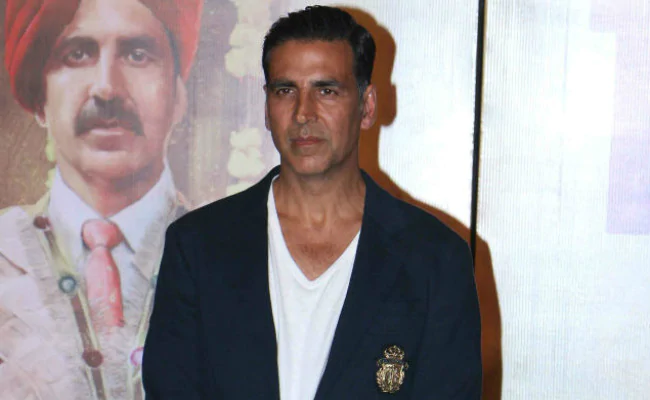 Pulwama Terror Attack: 'We Can't Let This Be Forgotten,' Akshay Kumar, Priyanka Chopra, Abhishek Bachchan And Others React With Shock