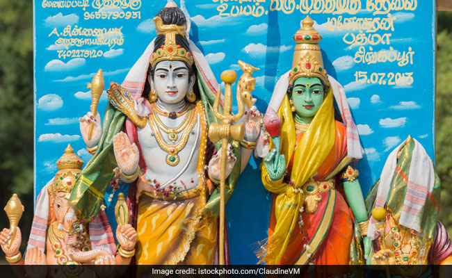 जानिए क्यों वैलेंटाइन्स डे के दिन ही मनाया जाता है मातृ-पितृ पूजन दिवस?