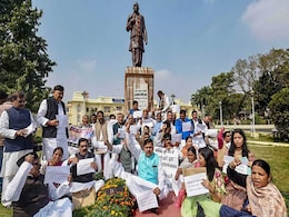 Lawmakers Demand Nitish Kumar's Resignation Over Bihar Shelter Home Case Lawmakers Demand Nitish Kumar's Resignation Over Bihar Shelter Home Case