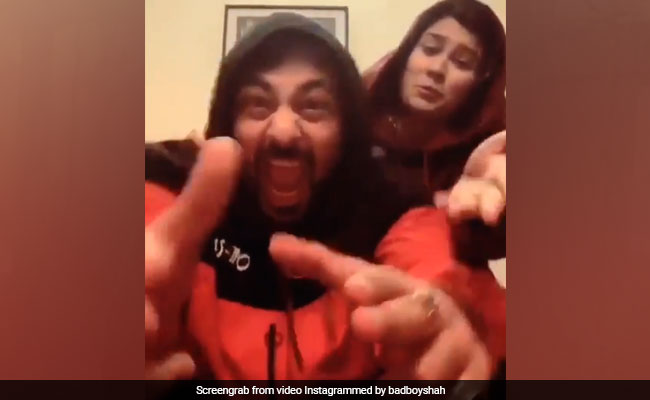 बादशाह ने की आमिर खान की नकल, बोले, 'गोली से भून दूंगा मैं सबको...'- देखें VIDEO