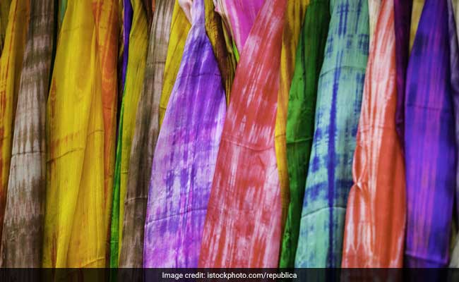 6 Scarves Which Are Perfect For Your Spring Wardrobe