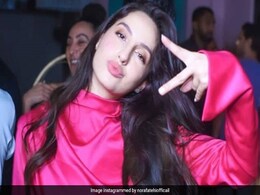 नोरा फतेही ने दिलकश डांस से फिर जीता दिल, 'दिलबर गर्ल' का Video हुआ वायरल नोरा फतेही ने दिलकश डांस से फिर जीता दिल, 'दिलबर गर्ल' का Video हुआ वायरल