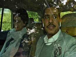 Opinion: Priyanka And Congress Declare Strategy On Vadra. Over To BJP Opinion: Priyanka And Congress Declare Strategy On Vadra. Over To BJP