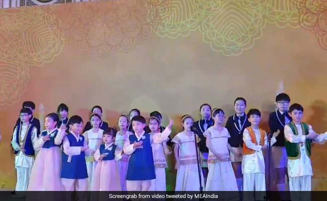 Video: South Korean Children Sing '<i>Vaishnav Jan</i>' To Honour PM Modi