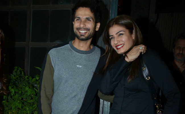In Pics: Shahid Kapoor And Mira Rajput Catch Dinner With Raveena Tandon And Anil Thadani