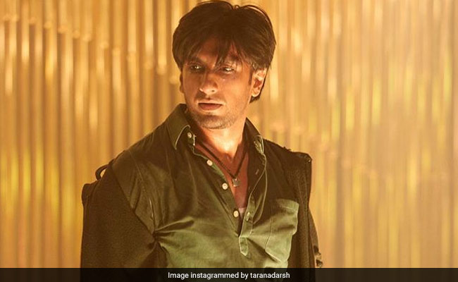 <i>Gully Boy</i> Box Office Collection Day 6: Ranveer Singh Raps His Way To Gold, Collects Close To Rs 90 Crore