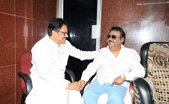 AIADMK, Congress Both Eye Vijayakanth's Party To Join Their Bandwagon