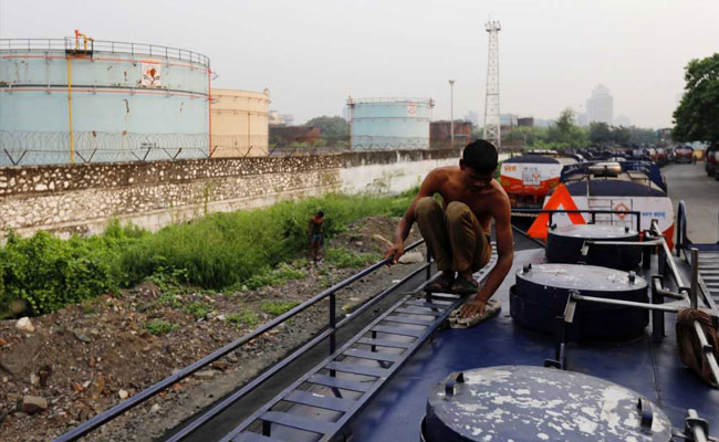 India's HPCL Chair Says 'High' Crude Prices Could Weigh On Fuel Demand