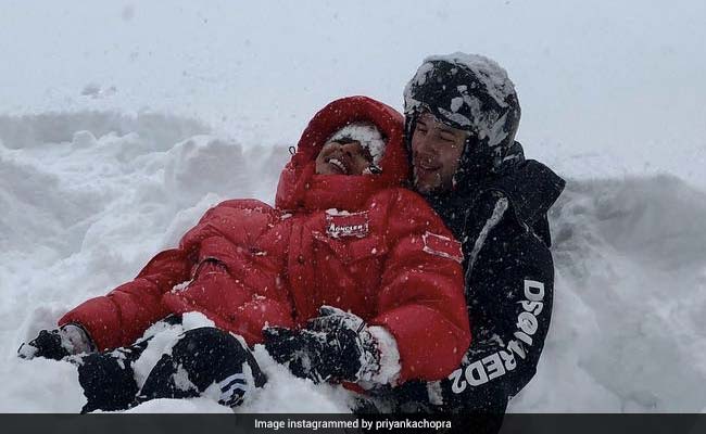 Inside Priyanka Chopra And Nick Jonas' Snowy Super Bowl Sunday. Brrr...