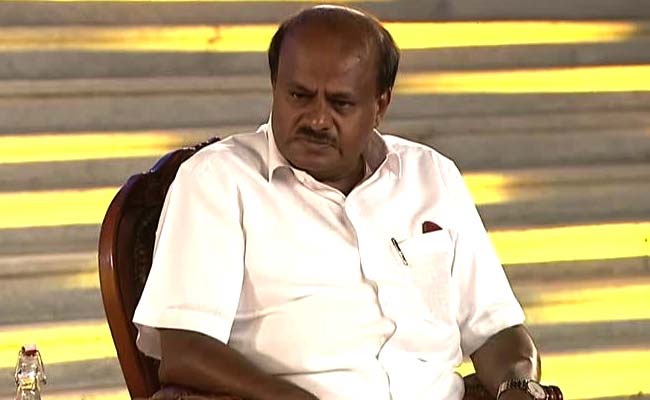 HD Kumaraswamy Accused Of Alerting Offenders Before Income Tax Raids