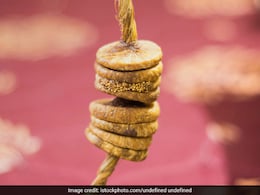 दुबला-पतला शरीर देख लोग उड़ाते हैं मजाक, तो इस चीज के साथ खा लें ये ड्राई फ्रूट्स, तेजी से बढ़ने लगेगा शरीर में मांस दुबला-पतला शरीर देख लोग उड़ाते हैं मजाक, तो इस चीज के साथ खा लें ये ड्राई फ्रूट्स, तेजी से बढ़ने लगेगा शरीर में मांस