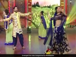 आम्रपाली दुबे और निरहुआ ने लूट ली महफिल, बसंत पंचमी पर यूं मचाया धमाल- देखें Video आम्रपाली दुबे और निरहुआ ने लूट ली महफिल, बसंत पंचमी पर यूं मचाया धमाल- देखें Video