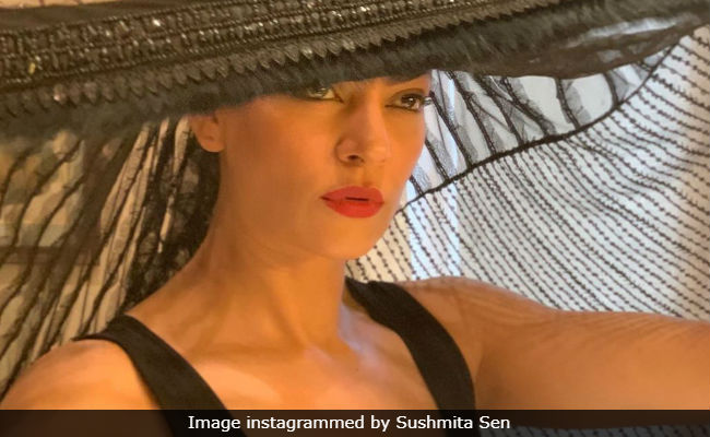 Sushmita Sen's Boyfriend Rohman Shawl Declares In Poetic <i>Andaaz</i>: 'Can't Stop Falling In Love With You'
