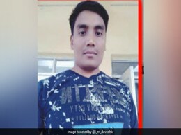 Pulwama Attack: गर्भवती पत्नी ने फूट-फूटकर रोते हुए सुनाए शहीद पति के आखिरी शब्द, कहा था- 'श्रीनगर पहुंचकर कॉल करता हूं...' Pulwama Attack: गर्भवती पत्नी ने फूट-फूटकर रोते हुए सुनाए शहीद पति के आखिरी शब्द, कहा था- 'श्रीनगर पहुंचकर कॉल करता हूं...'