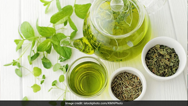 Green tea for skin: Green tea leaves can be used for making face packs for better skin