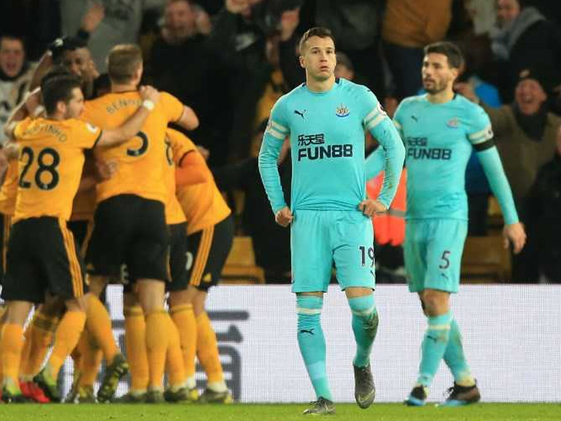 Premier League: Newcastle United Denied As Martin Dubravka Howler Rescues Wolves