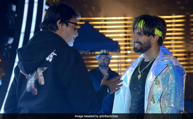 <I>Gully Boy</I> Ranveer Singh Posts About Note From Amitabh Bachchan, Shweta Leaves Emoji Comment