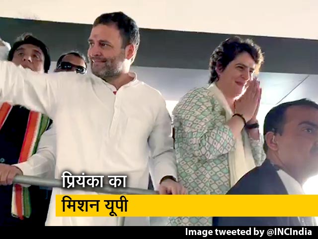 लखनऊ में प्रियंका गांधी का रोड शो