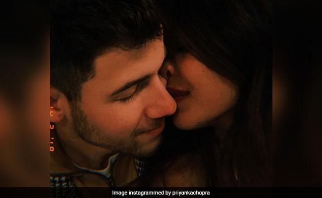 Priyanka Chopra, Nick Jonas' Valentine's Day PDA Is So Cute. <I>Isn't It Romantic?</i>