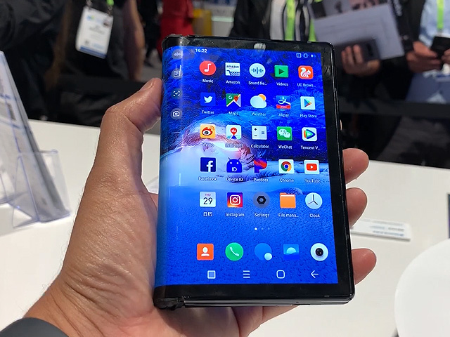 Foldable Smartphones We Expect to See in 2019
