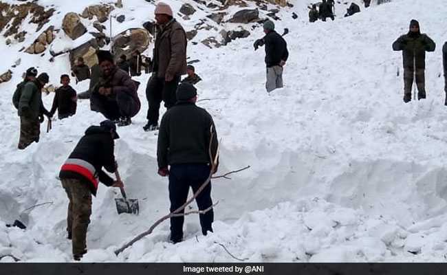 हिमाचल प्रदेश के किन्नौर में हिमस्खलन में सेना के 1 जवान की मौत, 5 के फंसे होने की आशंका
