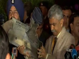 तीनों सेनाओं की प्रेस कॉन्फ्रेंस: 'हम पाकिस्तान के किसी भी दुस्साहस का जवाब देने को तैयार हैं' तीनों सेनाओं की प्रेस कॉन्फ्रेंस: 'हम पाकिस्तान के किसी भी दुस्साहस का जवाब देने को तैयार हैं'