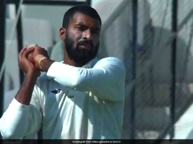 Cricketer Who Can Bowl With Both Hands Captures Limelight