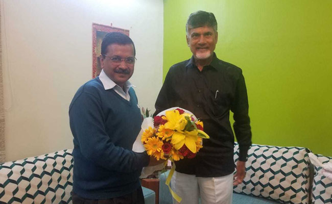 दिल्ली के मुख्यमंत्री अरविंद केजरीवाल से मिले चंद्रबाबू नायडू&nbsp;
