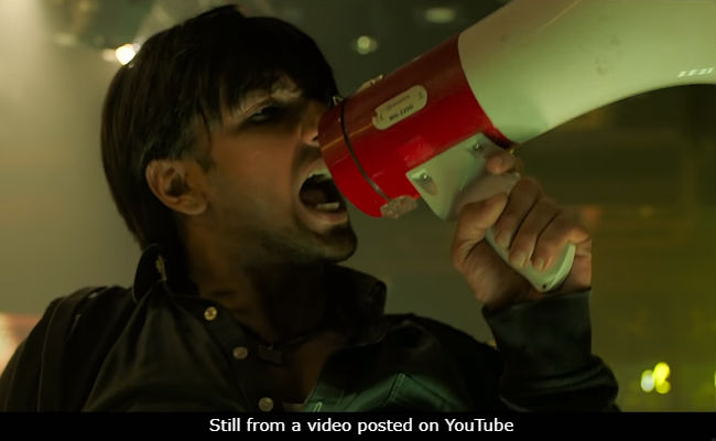 Ranveer Singh's <i>Gully Boy</i>: 'Hope We Live Up To The Buzz,' Says Director Zoya Akhtar