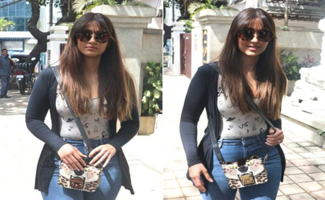 Like Ileana D'Cruz, Swap Your Everyday Handbag For A Quirky Animal Shape