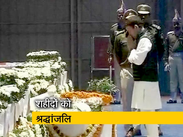 पुलवामा आतंकी हमला: राहुल गांधी ने शहीदों को श्रद्धांजलि दी