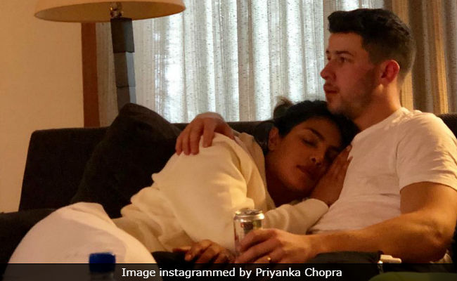 After Viral Pic With Nick Jonas, Priyanka Chopra Discloses Who 'Mystery Photographer' Is