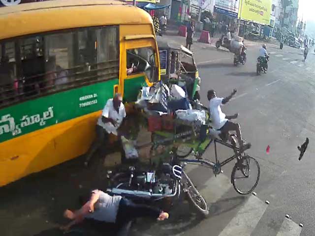 School Bus Brakes Failed In Busy Andhra Traffic. Watch What Happened Next