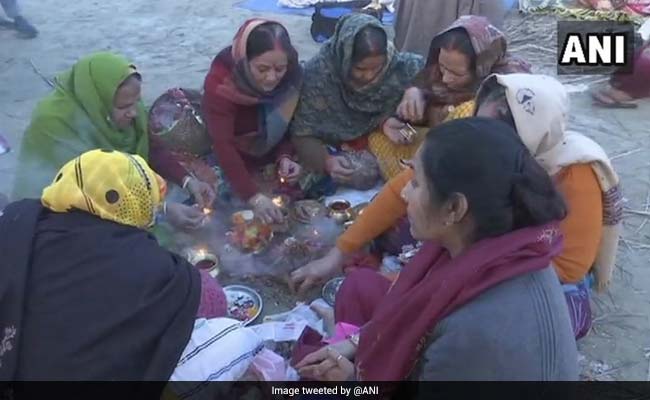 On <i>Maghi Purnima</i>, Lakhs Of Devotees At Kumbh Take Holy Bath