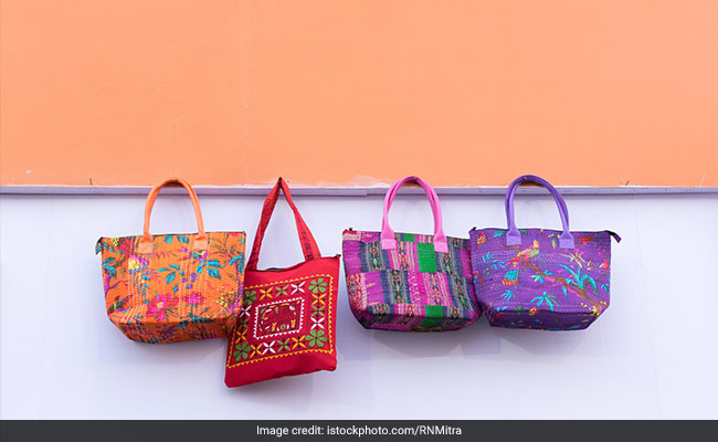 5 Quirky And Cool Printed Lunch Bags To Take To Work