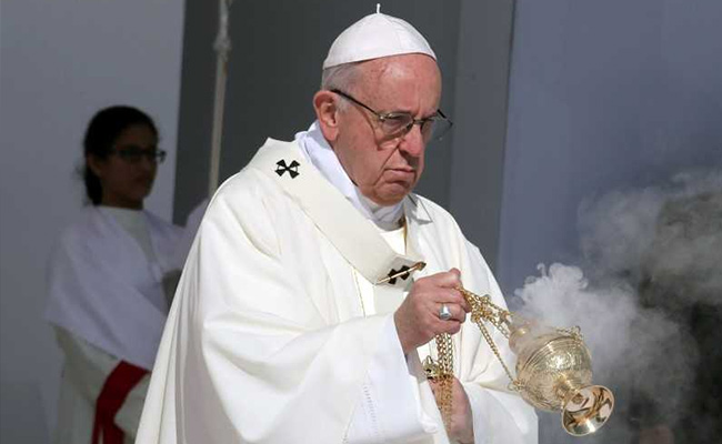 Pope Francis Thanks Notre-Dame Firefighters On Behalf Of Church
