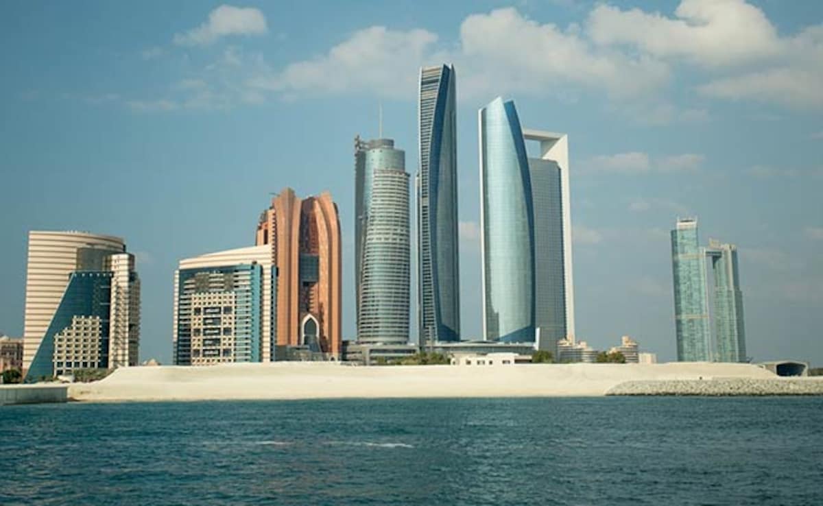 Explosions Reported in Gulf Capitals Following US-Israel Strikes on Iran