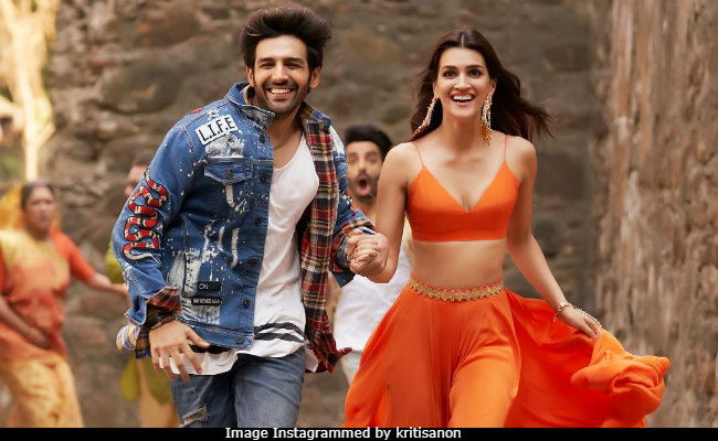 <I>Luka Chuppi</i> Preview: Kartik Aaryan, Kriti Sanon's Live-In Love Story Gone Wrong